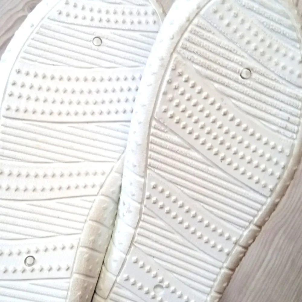 (14-3974) Cat & Jack Toddler Water Shoes Sz 8